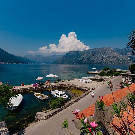 Celine'S Place By The Sea Kotor Exteriör bild