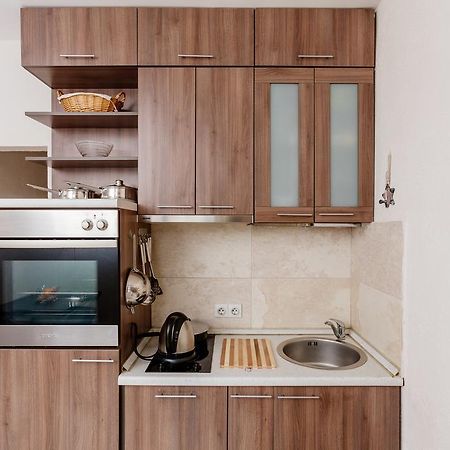 Celine'S Place By The Sea Kotor Exteriör bild