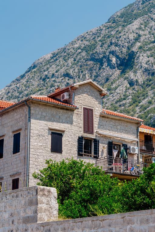 Celine'S Place By The Sea Kotor Exteriör bild